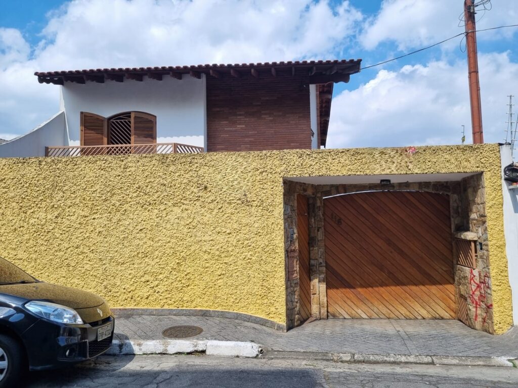 Sobrado com Edícula